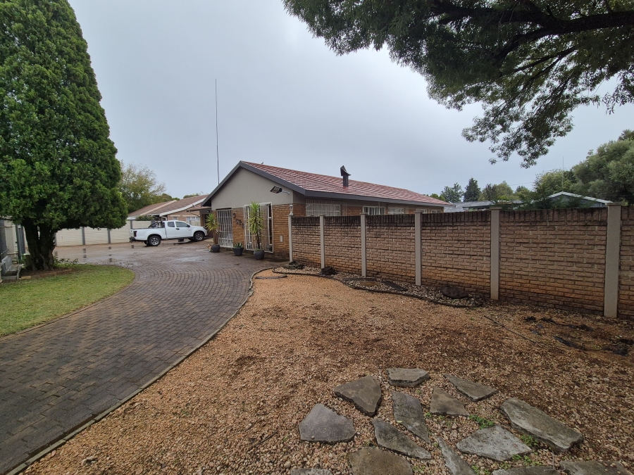 3 Bedroom Property for Sale in Stilfontein Ext 4 North West